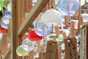 how to restring windchimes